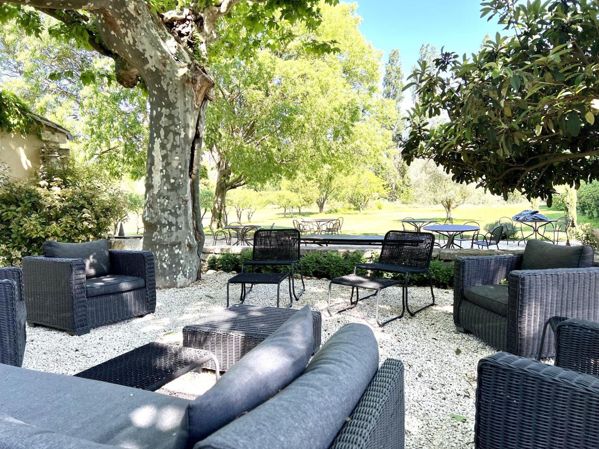 Mas Chateau Blanc 2* Avignon